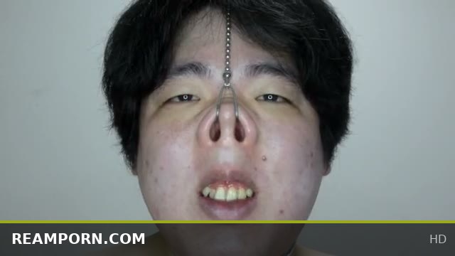 Watch intense nose hook play squeeze pig’s milk harder